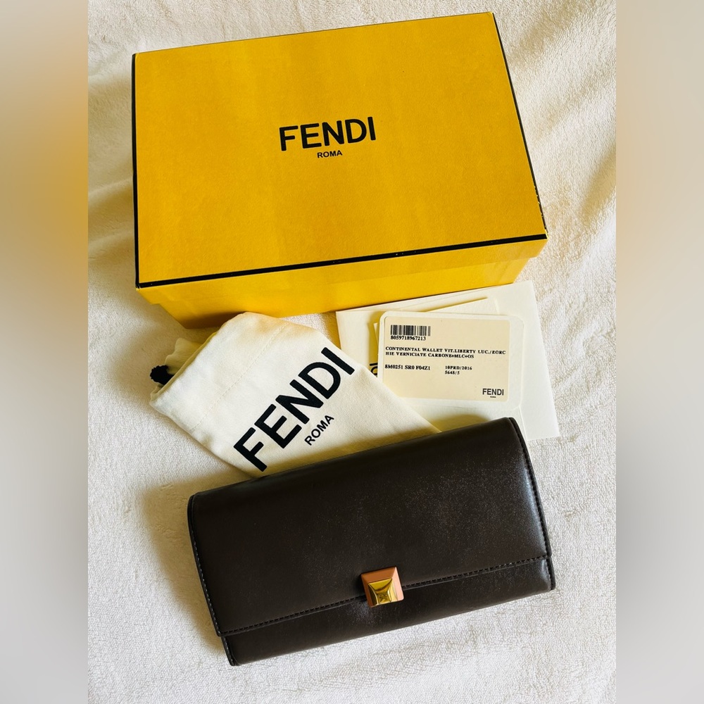 Authentic Pre-loved FENDI Continental Long Wallet.